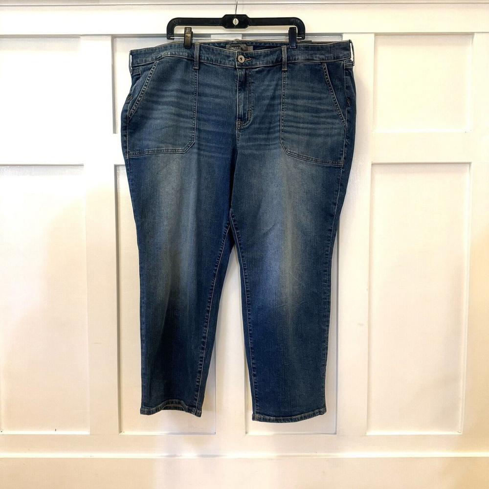 NWT Torrid Feel The Fit Straight Leg Jeans Women’s Size:24R